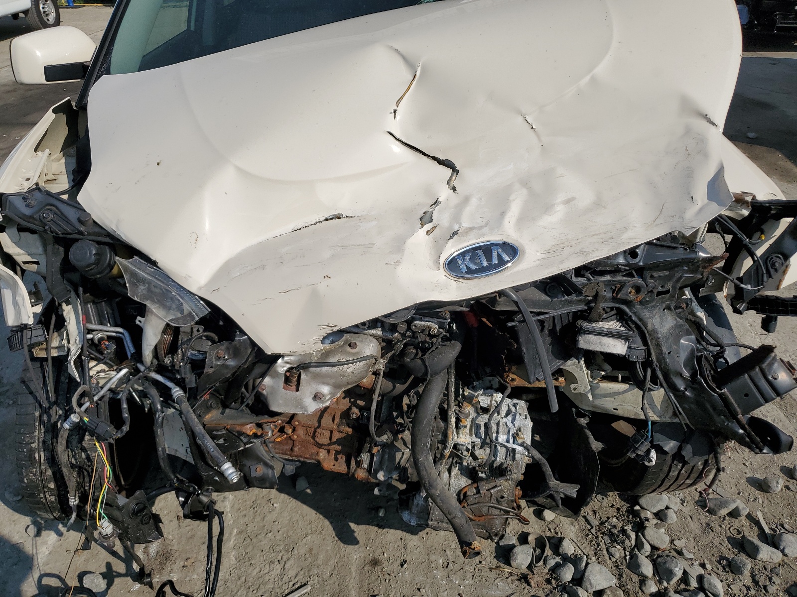 KNDJT2A25B7722064 2011 Kia Soul +