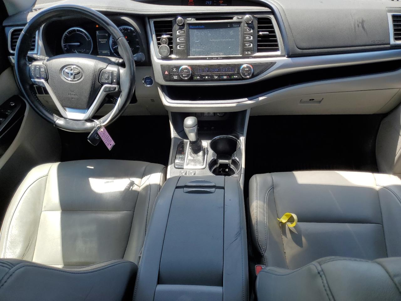 2018 Toyota Highlander Hybrid VIN: 5TDJGRFH2JS045215 Lot: 61429364