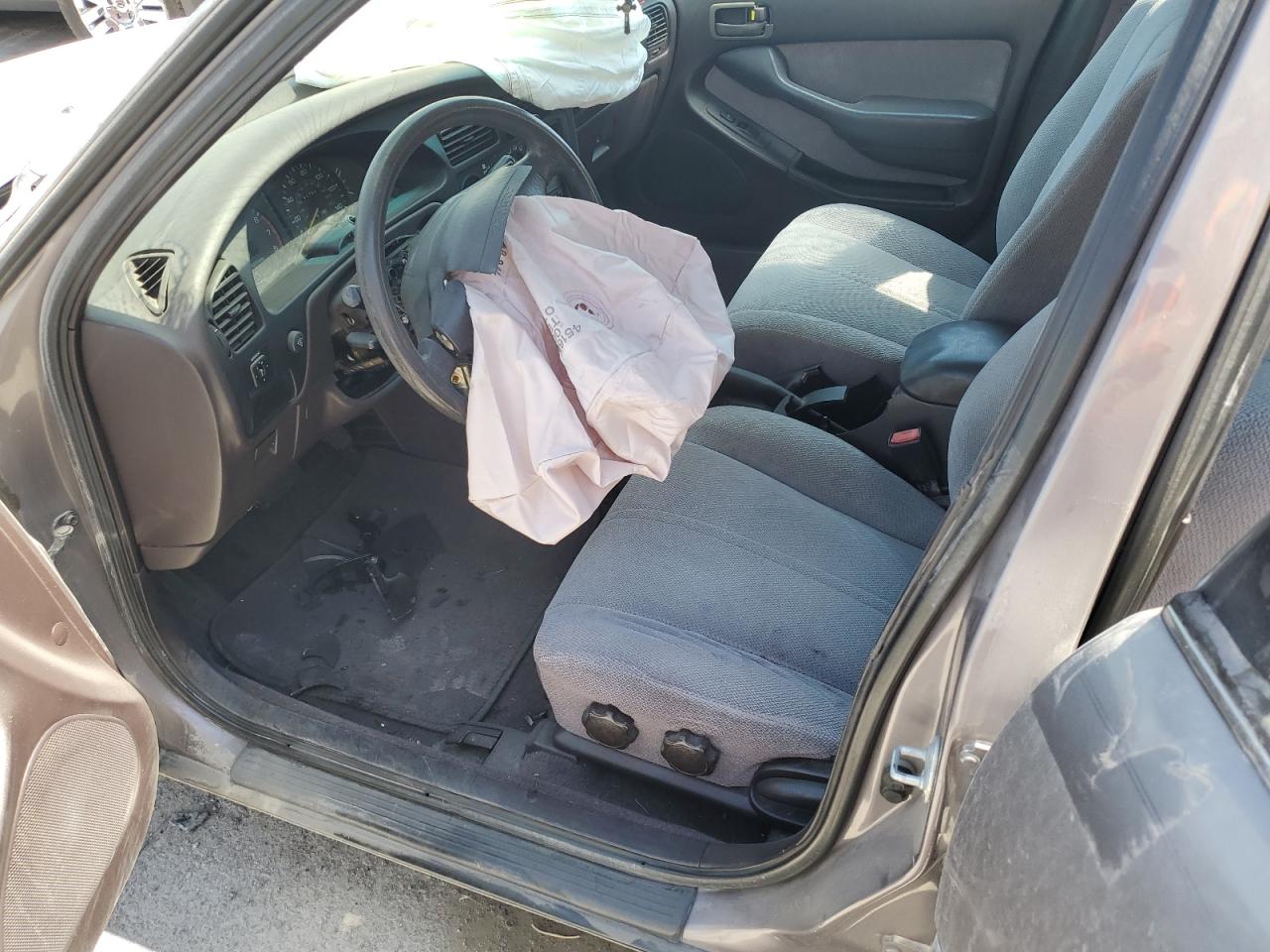 1995 Toyota Camry Le VIN: 4T1SK12EXSU572668 Lot: 56167334