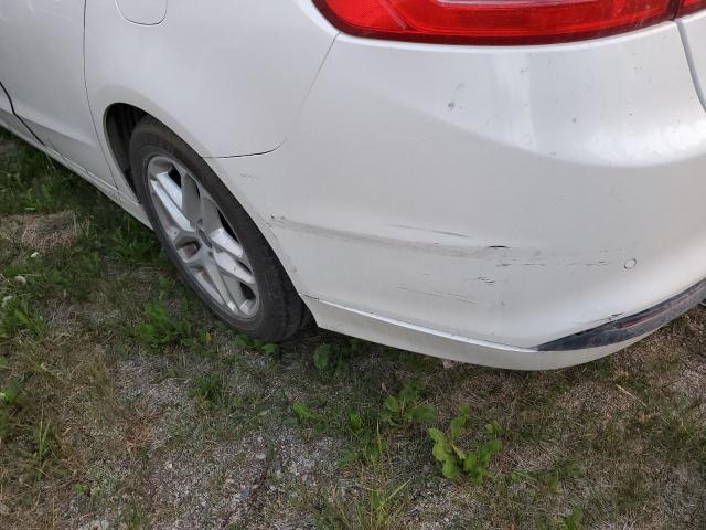 Sedans FORD FUSION 2013 White