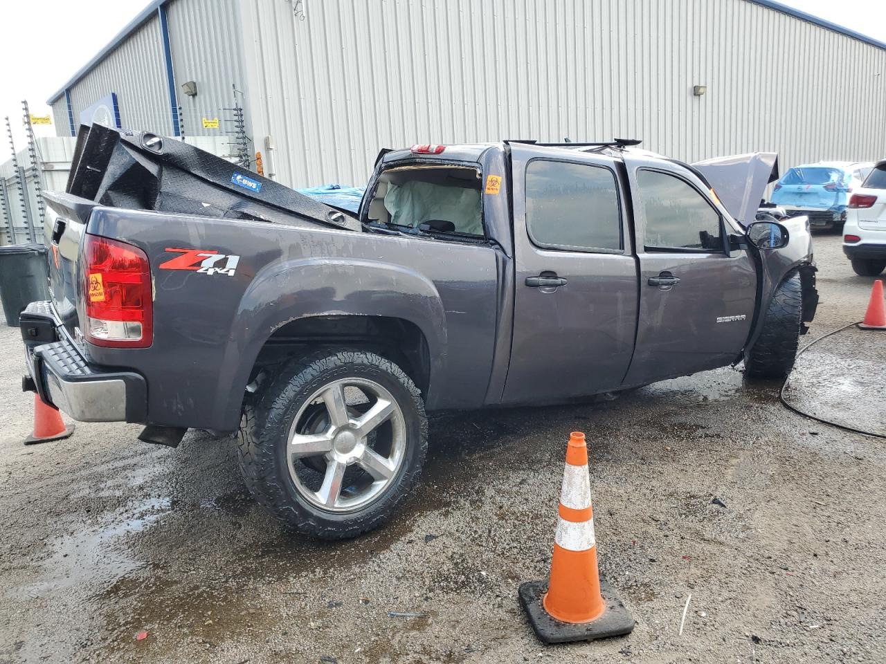 2010 GMC Sierra - Image 3