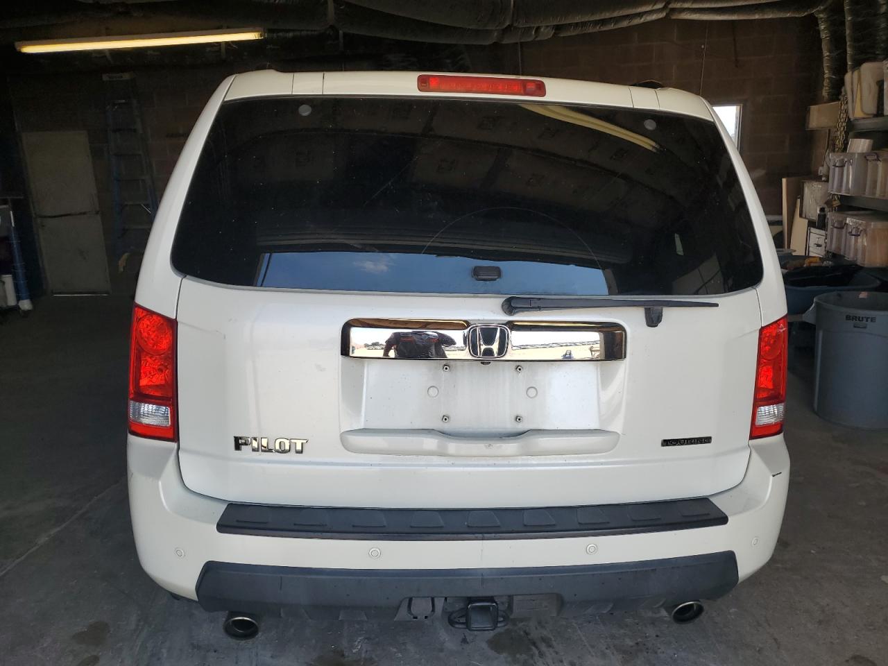 2011 Honda Pilot Touring VIN: 5FNYF3H9XBB005409 Lot: 62914644