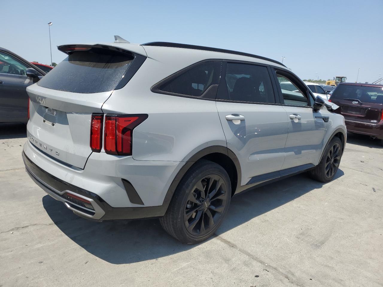 2022 Kia Sorento - Image 3