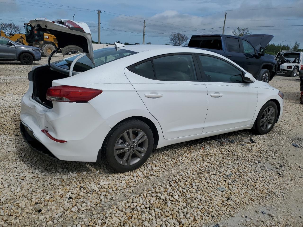 VIN 5NPD84LF0JH389065 2018 HYUNDAI ELANTRA no.3