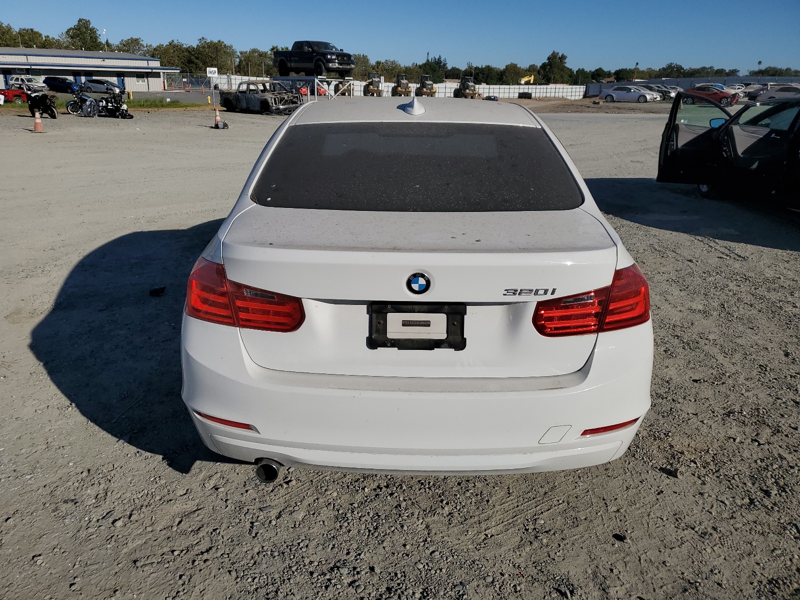 WBA3B1G55ENS77099 2014 BMW 320 I