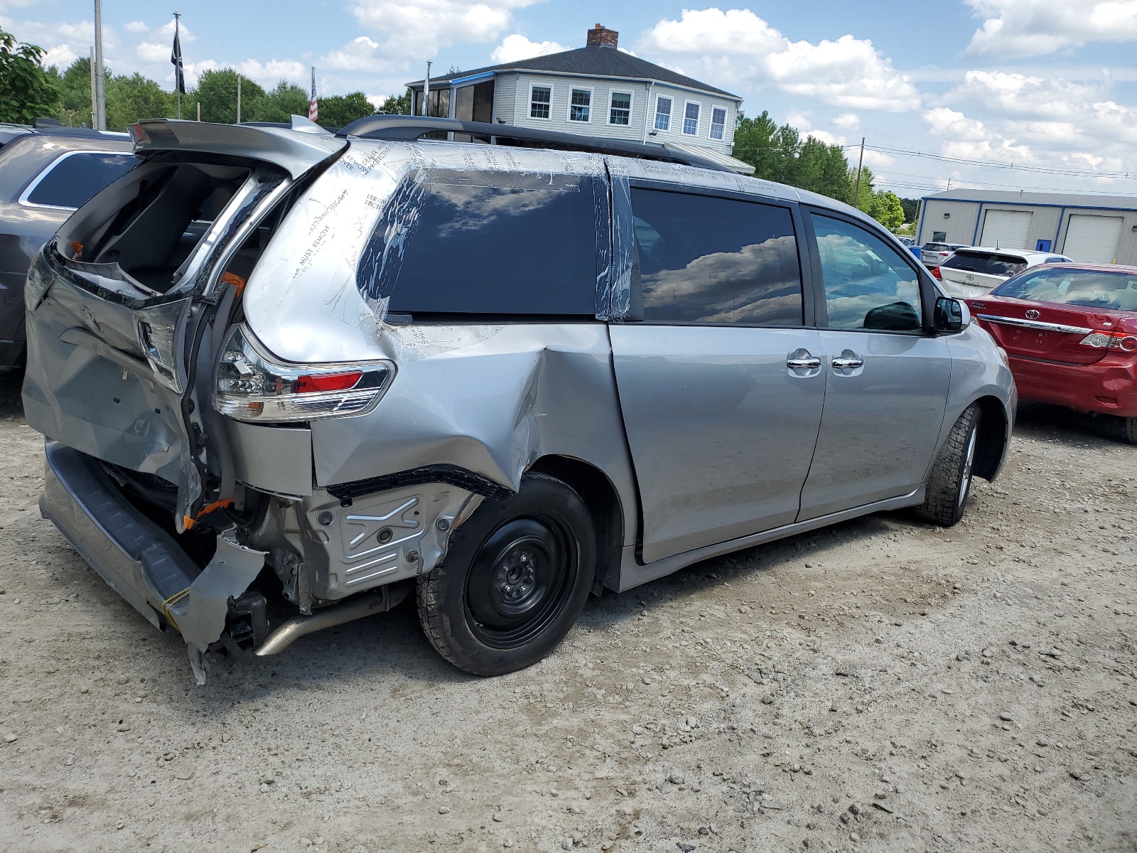 2018 Toyota Sienna Se vin: 5TDXZ3DC1JS947413