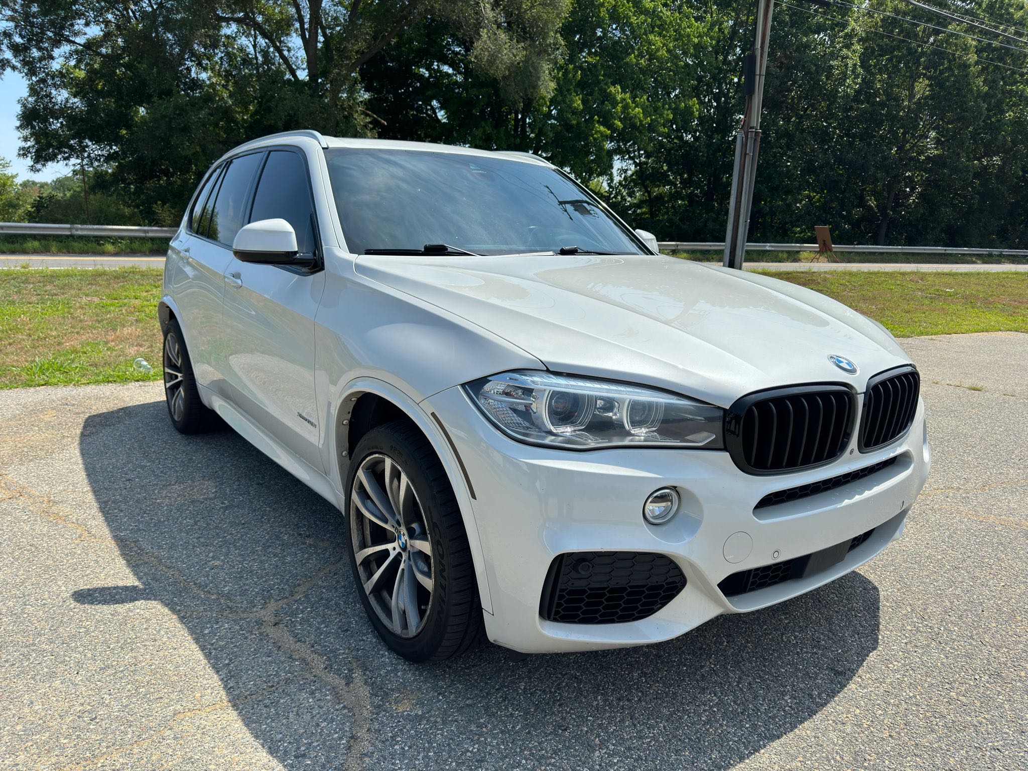 2016 BMW X5 xDrive50I vin: 5UXKR6C56G0J81705