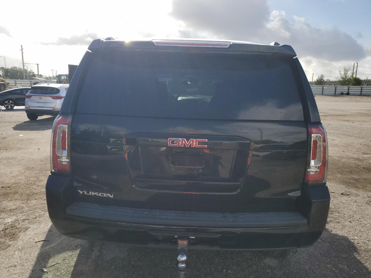 2019 GMC Yukon Slt VIN: 1GKS1BKC8KR398604 Lot: 66786324
