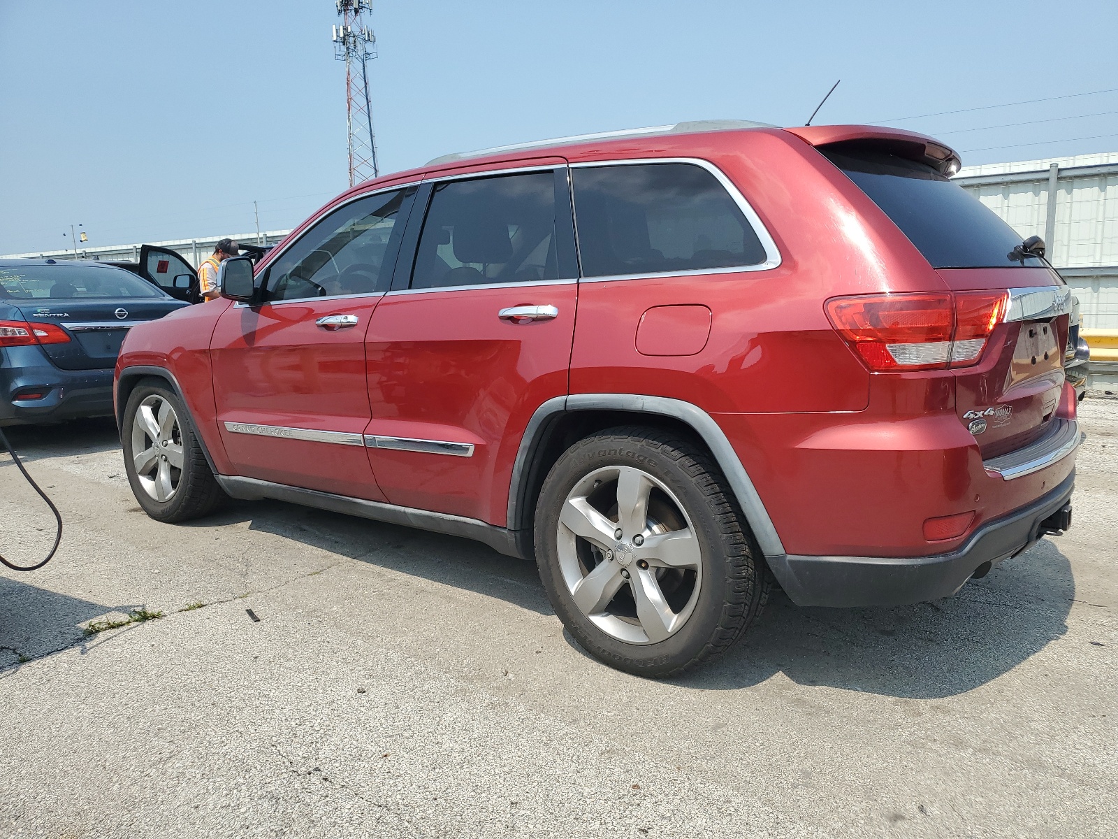 1J4RR6GT4BC683798 2011 Jeep Grand Cherokee Overland