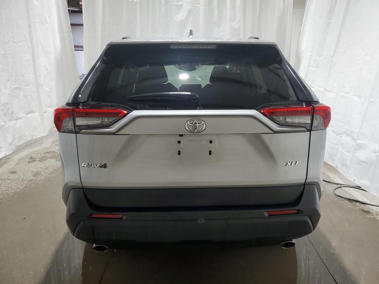 2021 Toyota Rav4 Xle VIN: 2T3W1RFV8MW170574 Lot: 64689494