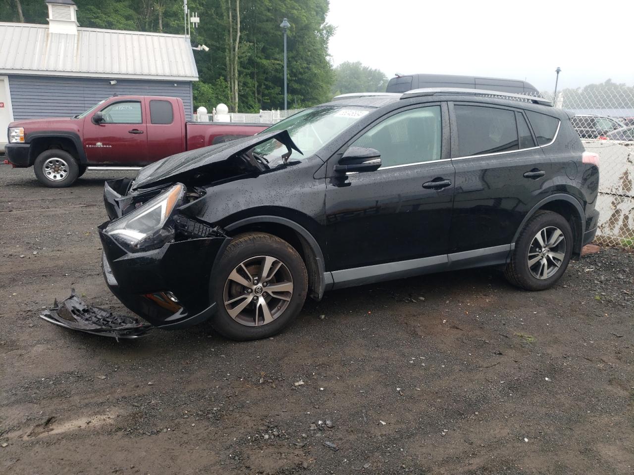 2T3RFREV1JW717258 2018 TOYOTA RAV 4 - Image 1