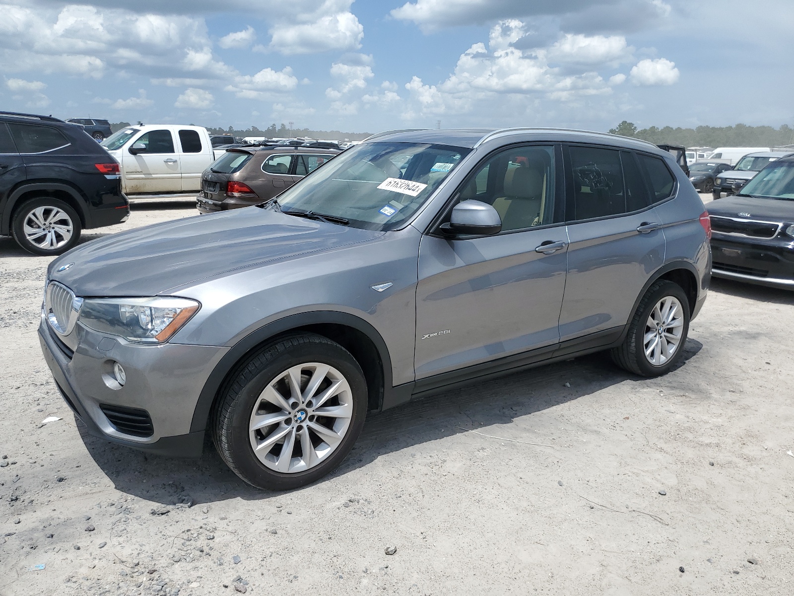 2016 BMW X3 xDrive28I vin: 5UXWX9C57G0D75929