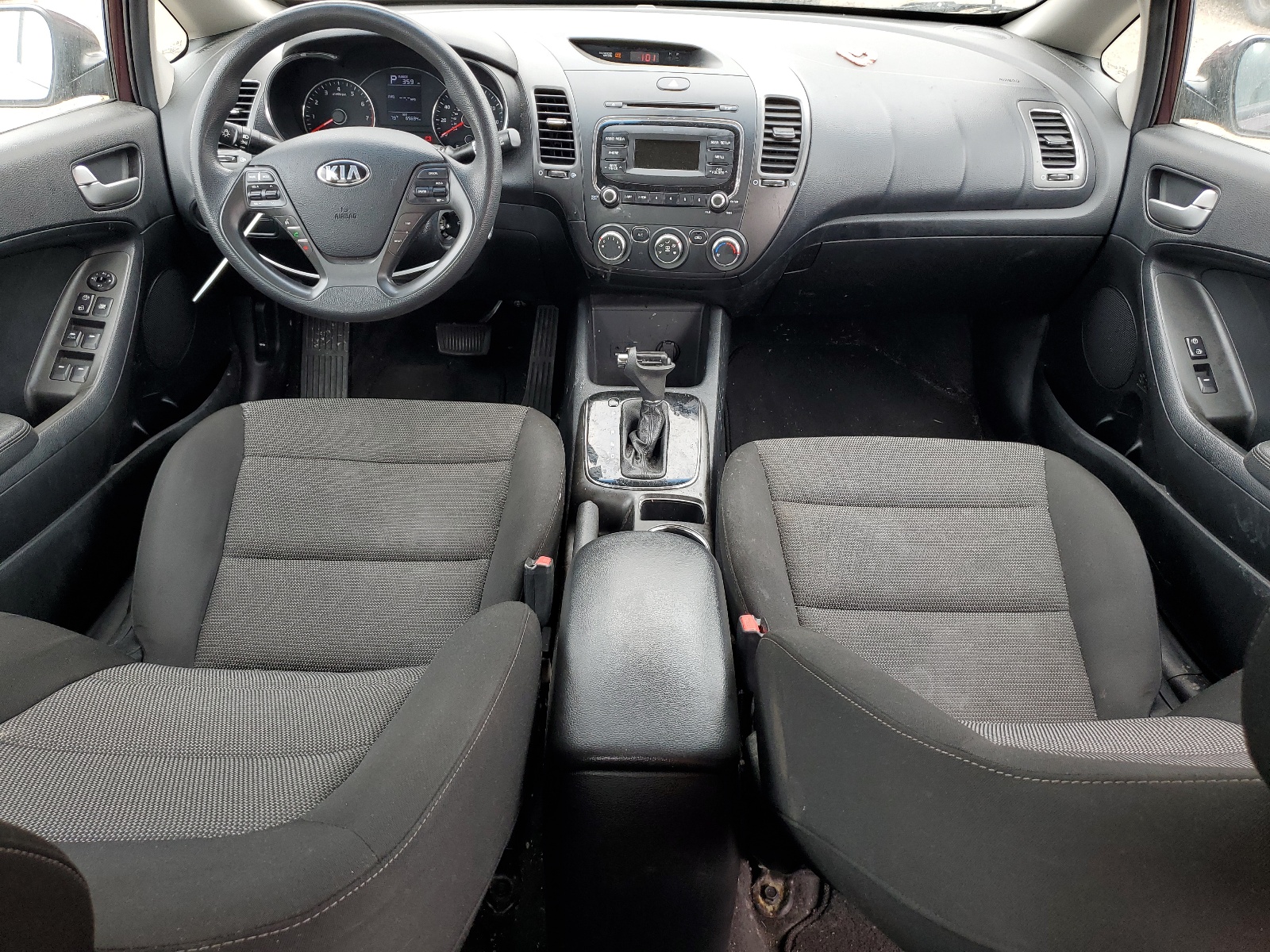 3KPFK4A7XJE188820 2018 Kia Forte Lx