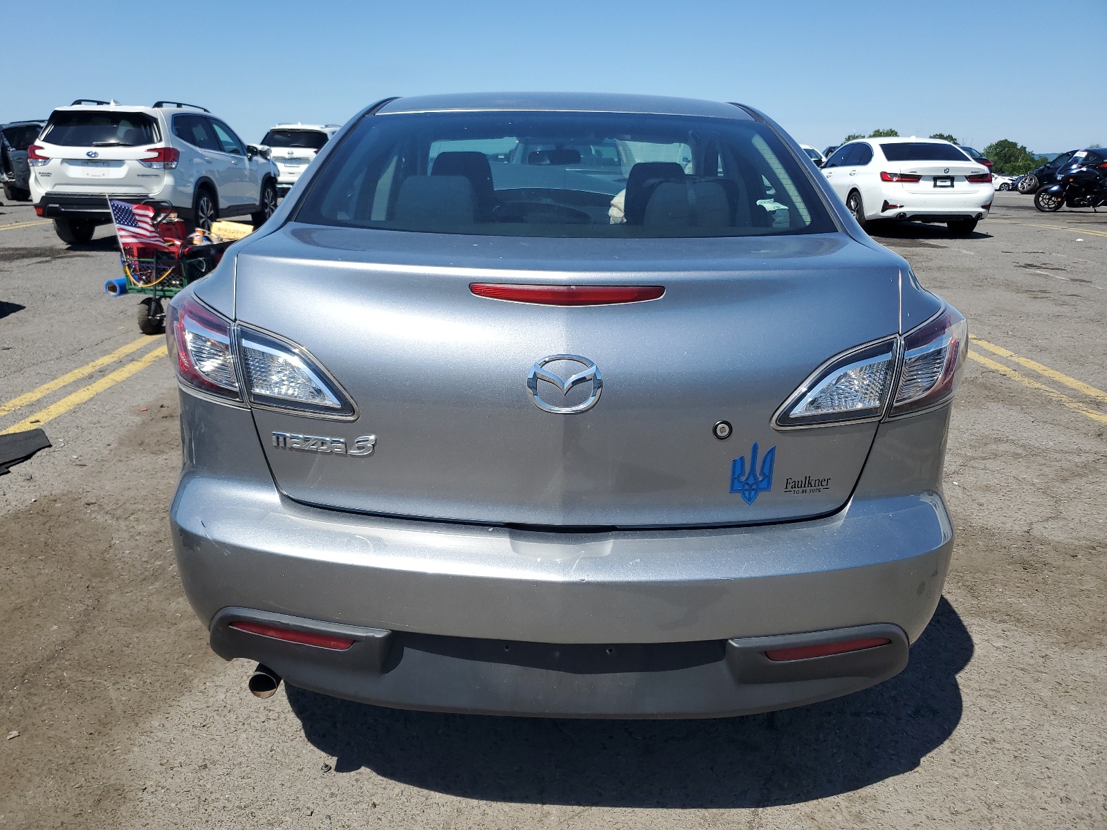 JM1BL1UG8B1494098 2011 Mazda 3 I