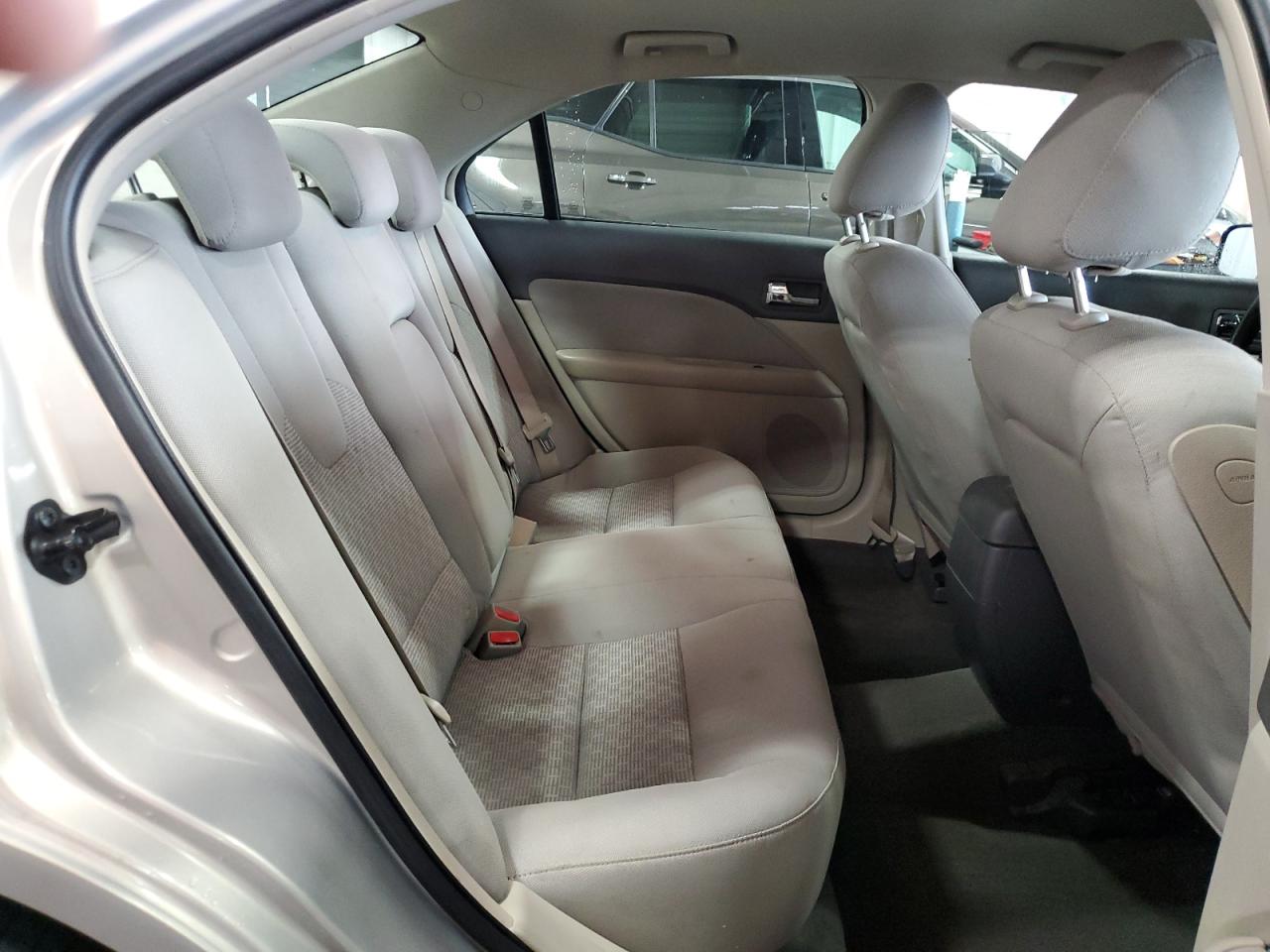 2010 Ford Fusion S VIN: 3FAHP0GA0AR178978 Lot: 63858854