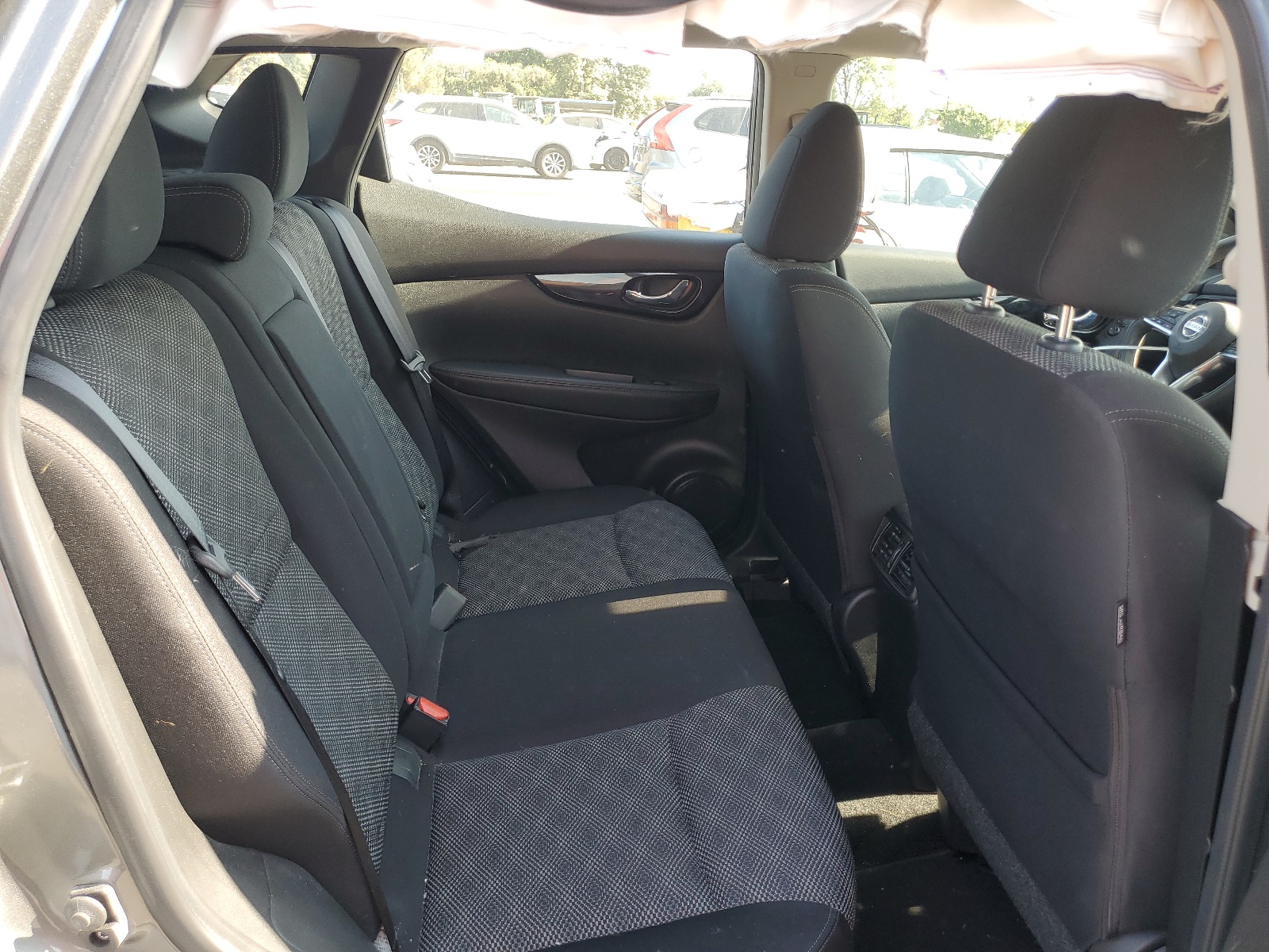 JN1BJ1CP1KW211232 2019 Nissan Rogue Sport S