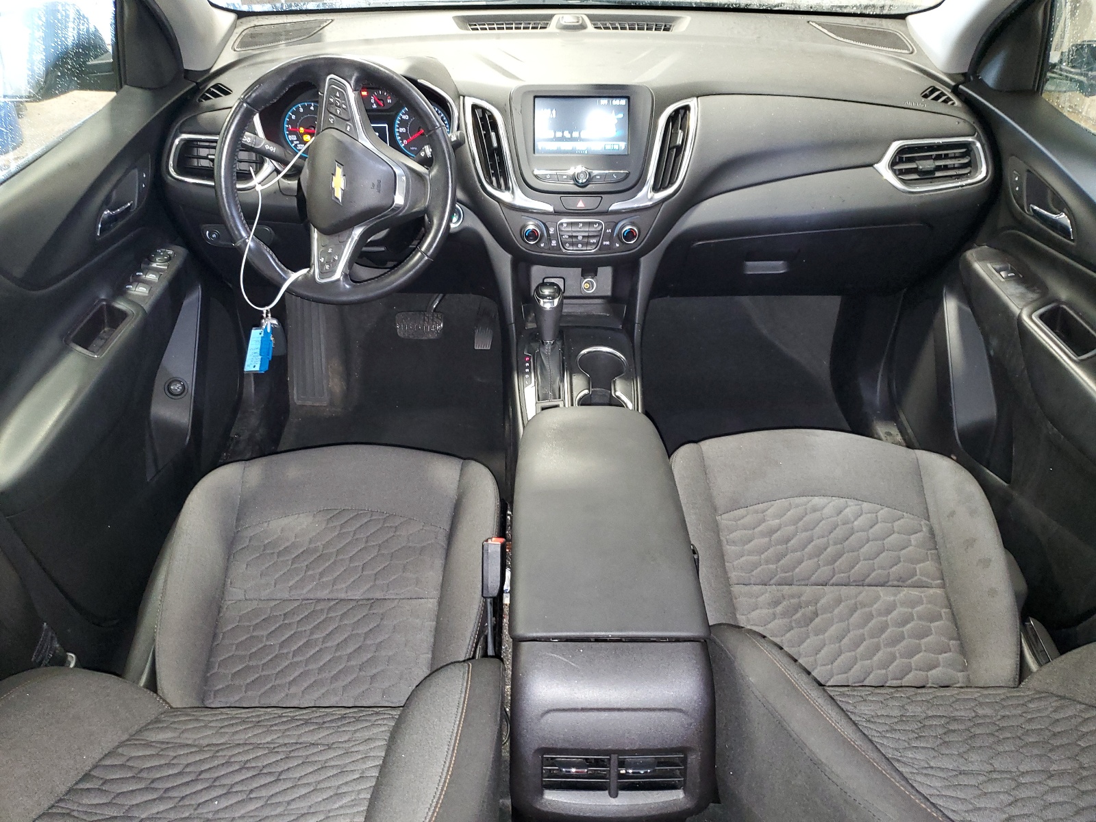 2GNAXSEV0J6108635 2018 Chevrolet Equinox Lt