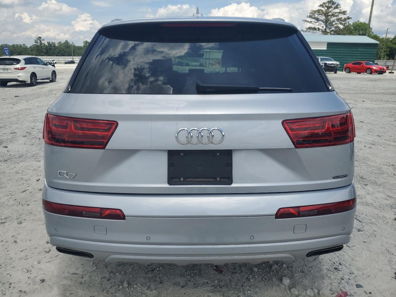 WA1LAAF78KD036044 2019 Audi Q7 Premium Plus