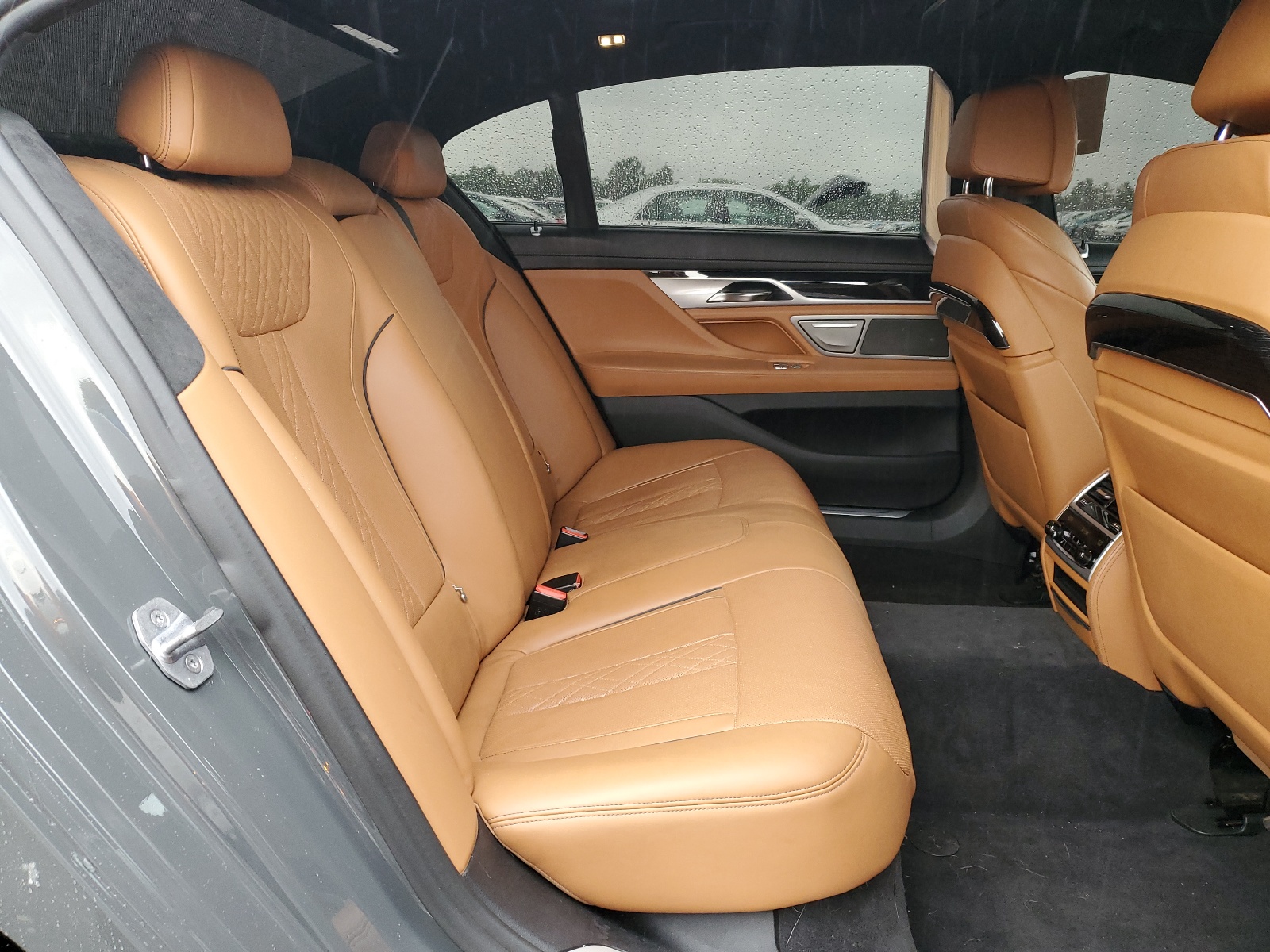 2018 BMW 750 Xi vin: WBA7F2C52JB238919