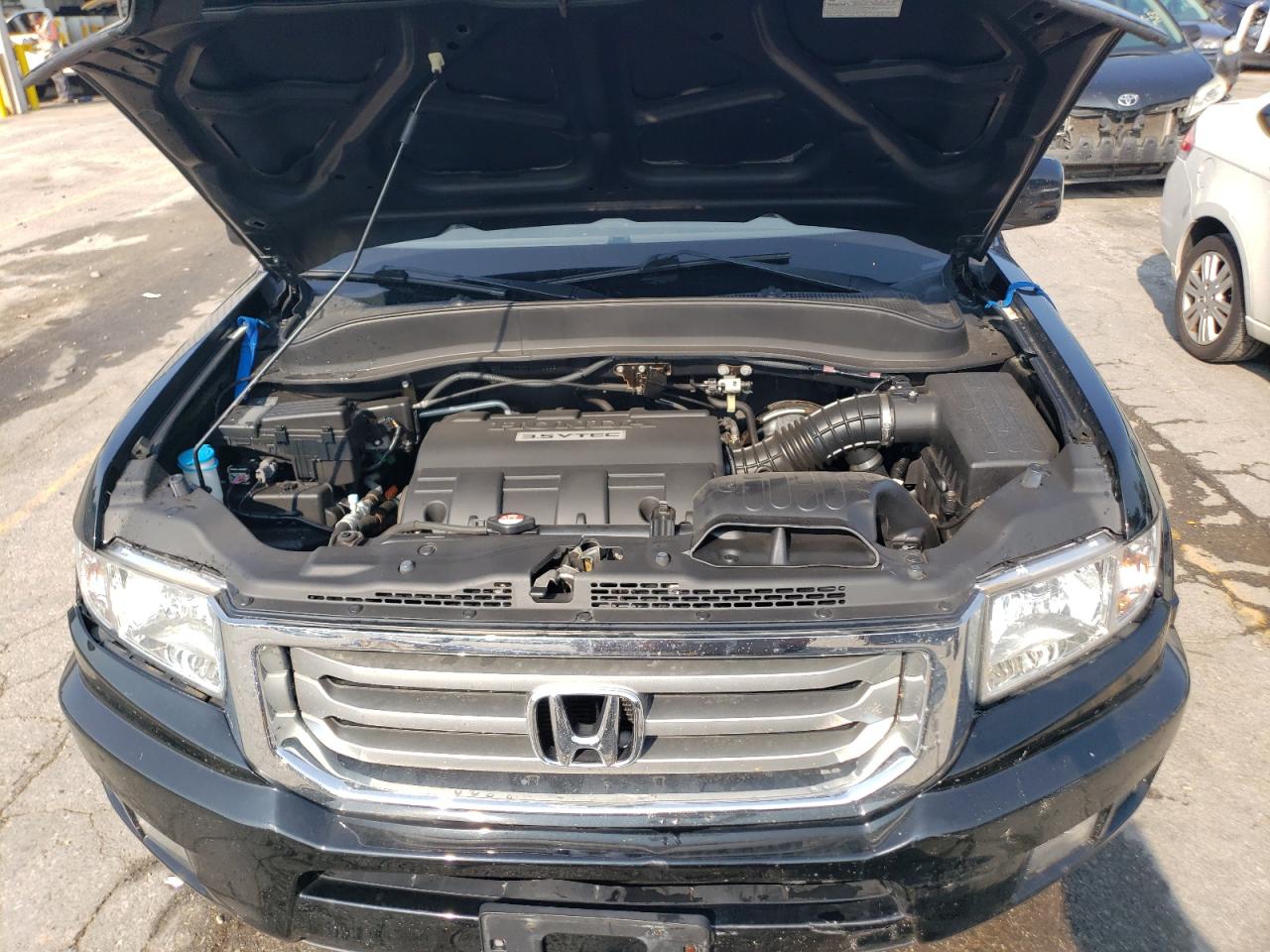 2013 Honda Ridgeline - Image 11