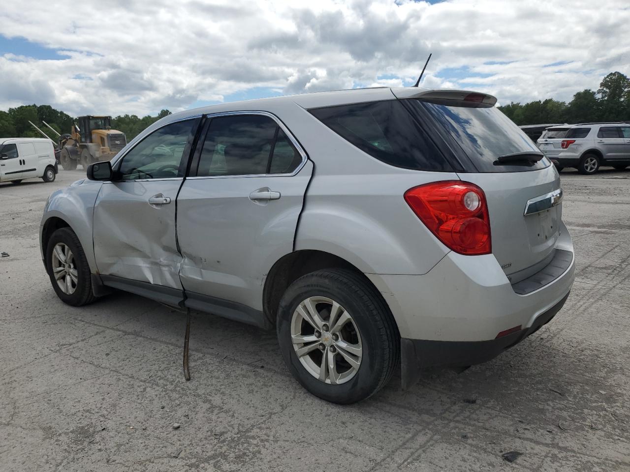 2013 Chevrolet Equinox - Image 2