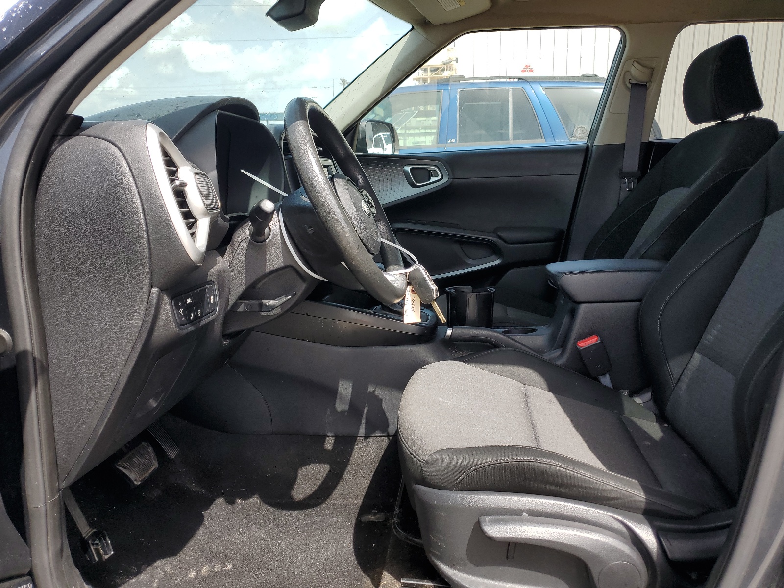 KNDJ23AUXL7058677 2020 Kia Soul Lx