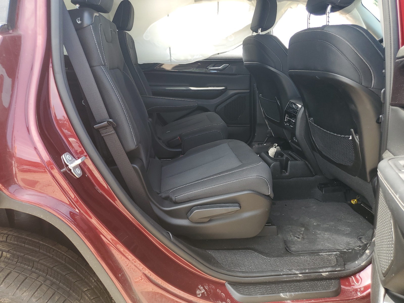 1C4RJJAG2P8755264 2023 Jeep Grand Cherokee L Laredo