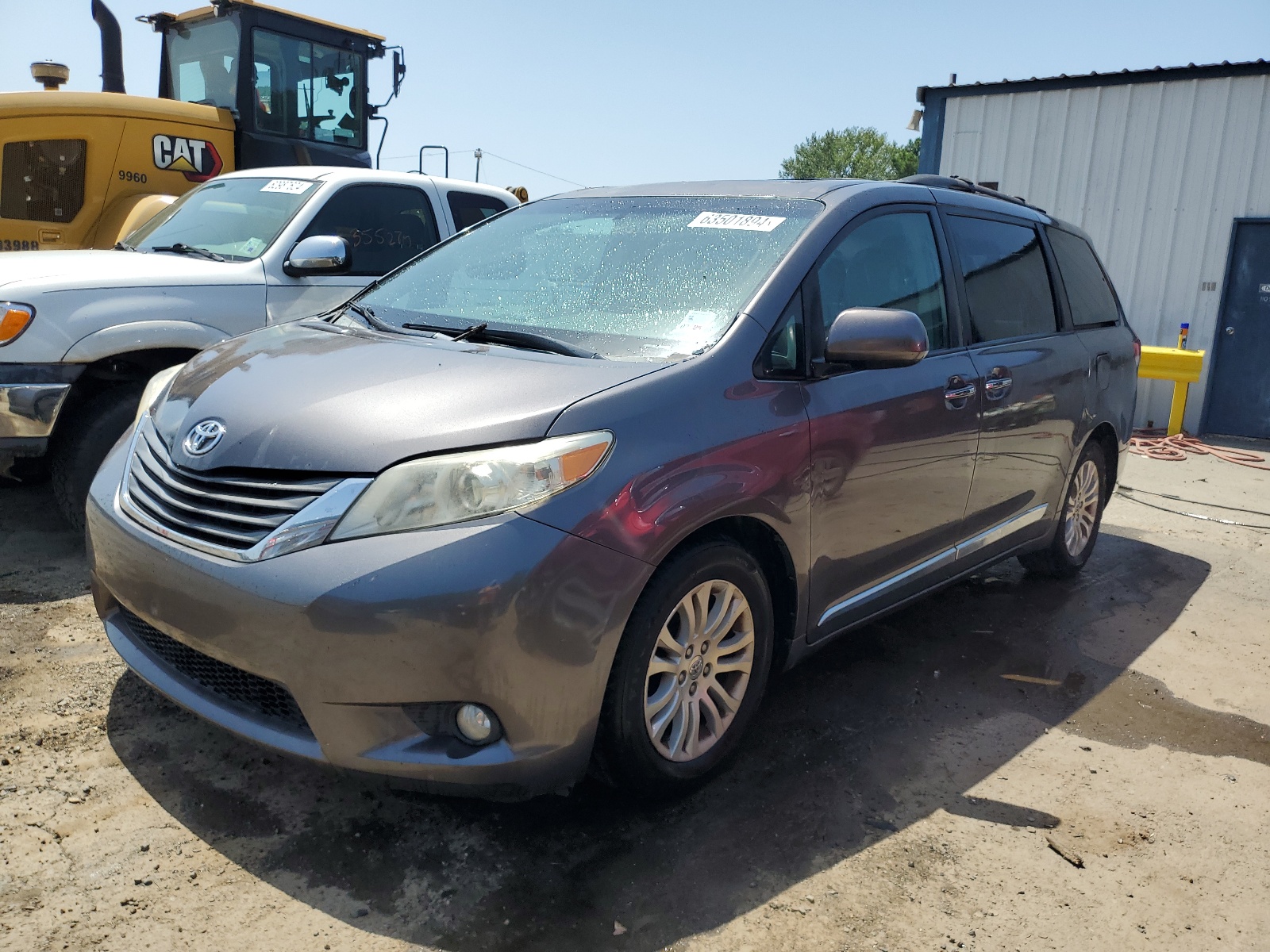 2013 Toyota Sienna Xle vin: 5TDYK3DC1DS389088