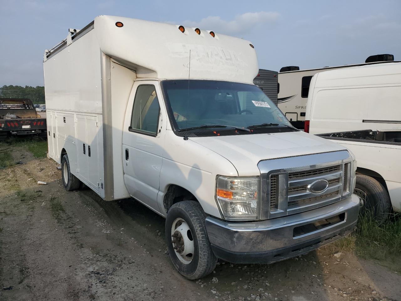 2015 Ford Econoline E450 Super Duty Cutaway Van VIN: 1FDXE4FSXFDA20110 Lot: 61644084