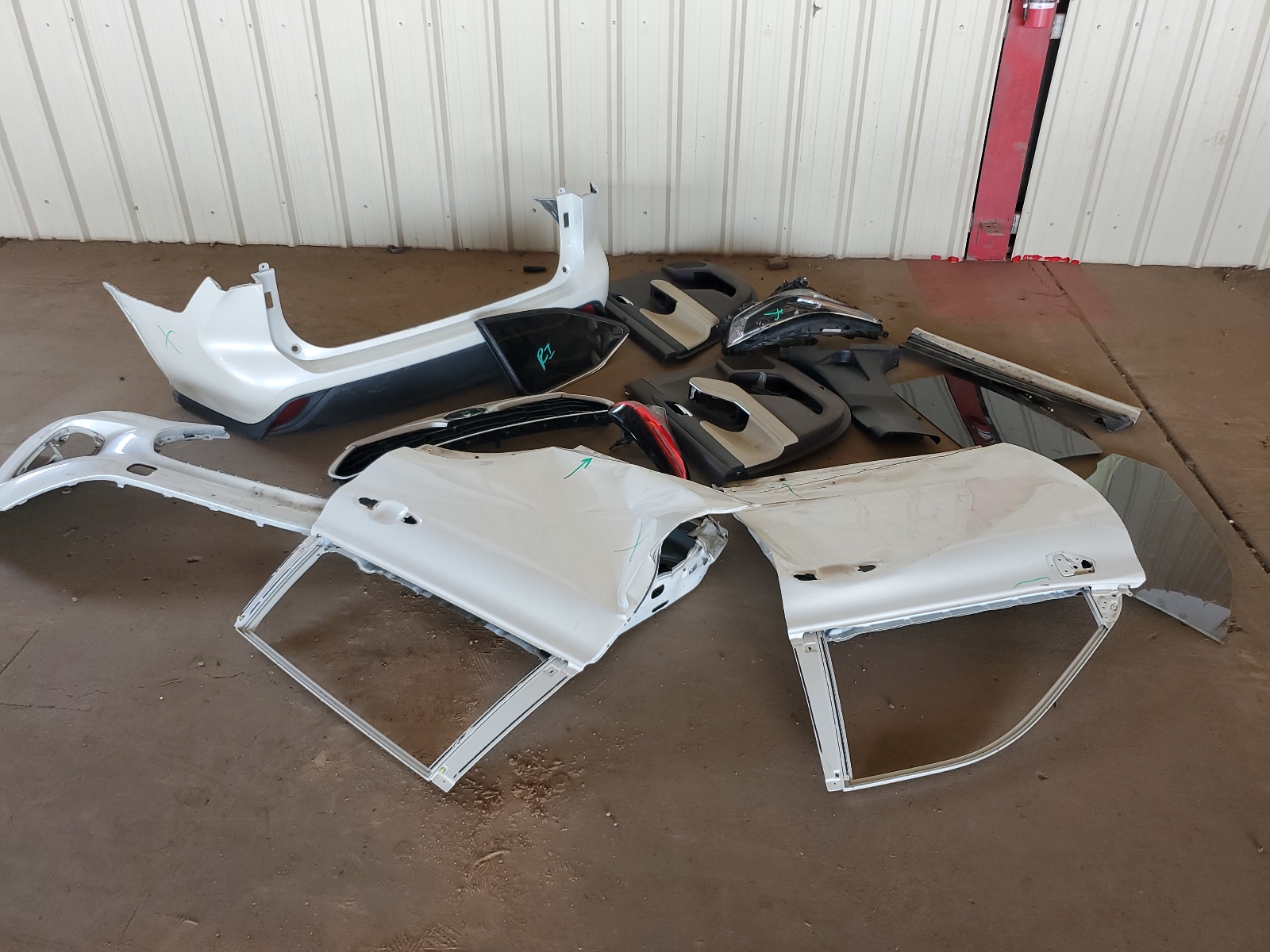 5TDHZRBH9MS133536 2021 Toyota Highlander Xle