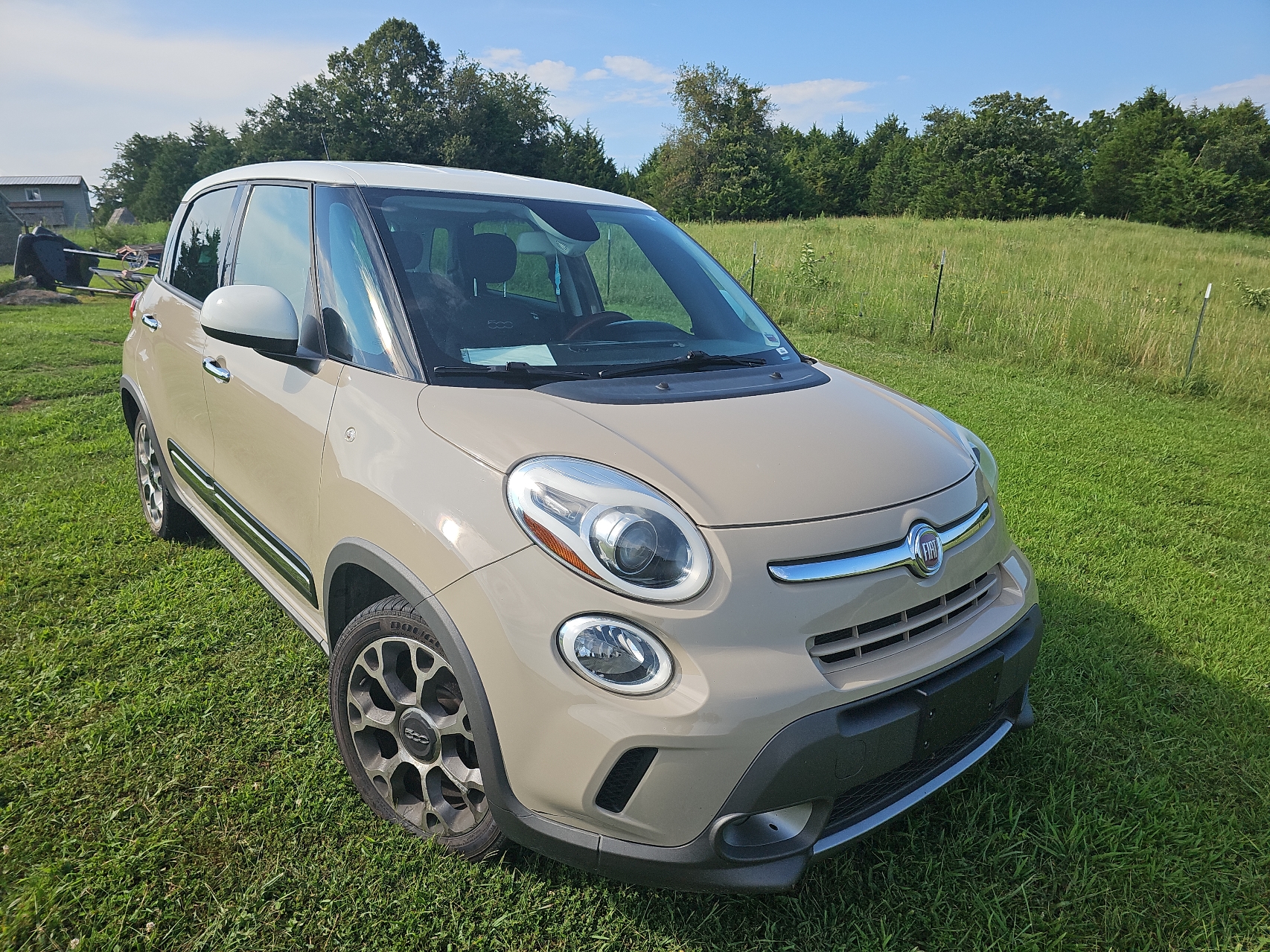 2015 Fiat 500L Trekking vin: ZFBCFADHXFZ033693