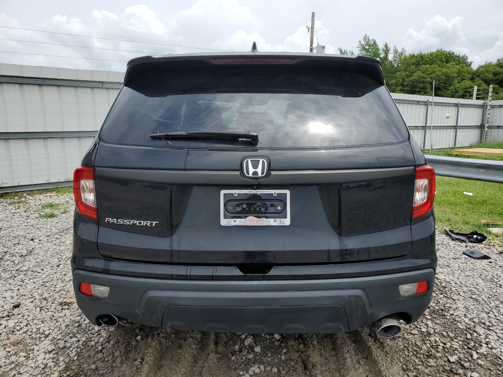 5FNYF7H55KB011915 2019 Honda Passport Exl
