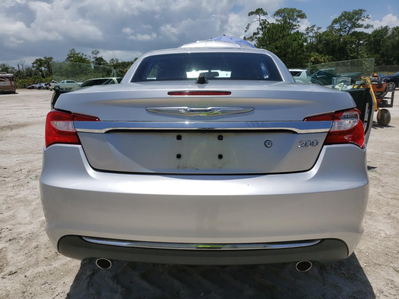 2012 Chrysler 200 Limited VIN: 1C3BCBFG9CN210883 Lot: 63487574