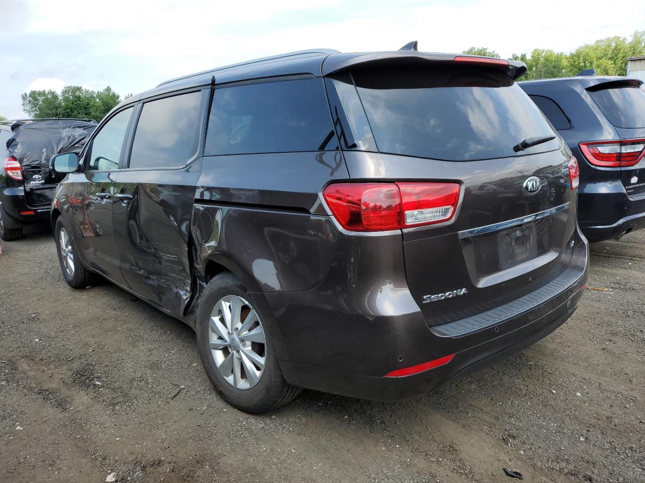 KNDMB5C14H6322971 2017 Kia Sedona Lx