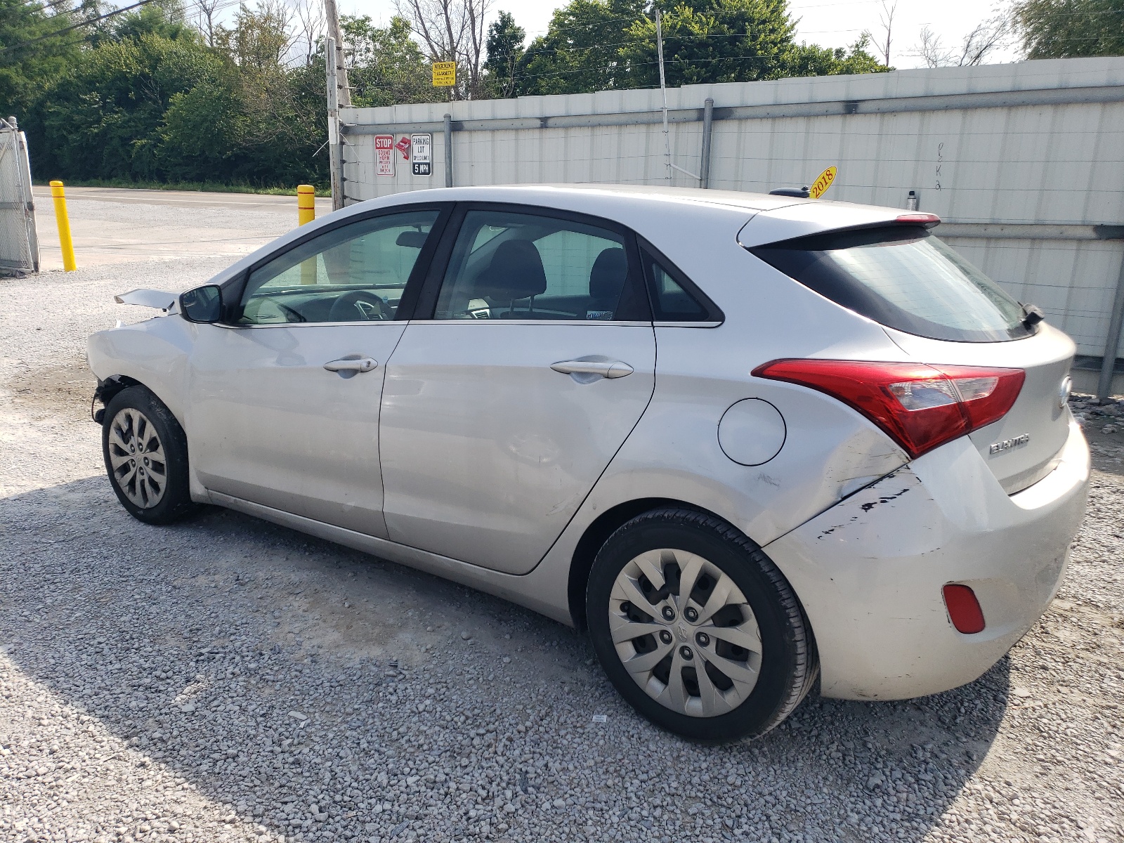 2017 Hyundai Elantra Gt vin: KMHD35LH7HU373964