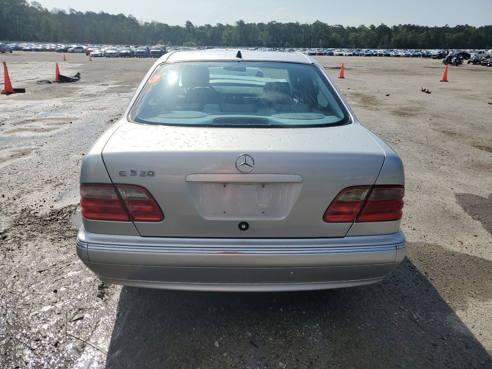 WDBJF65J92B422586 2002 Mercedes-Benz E 320