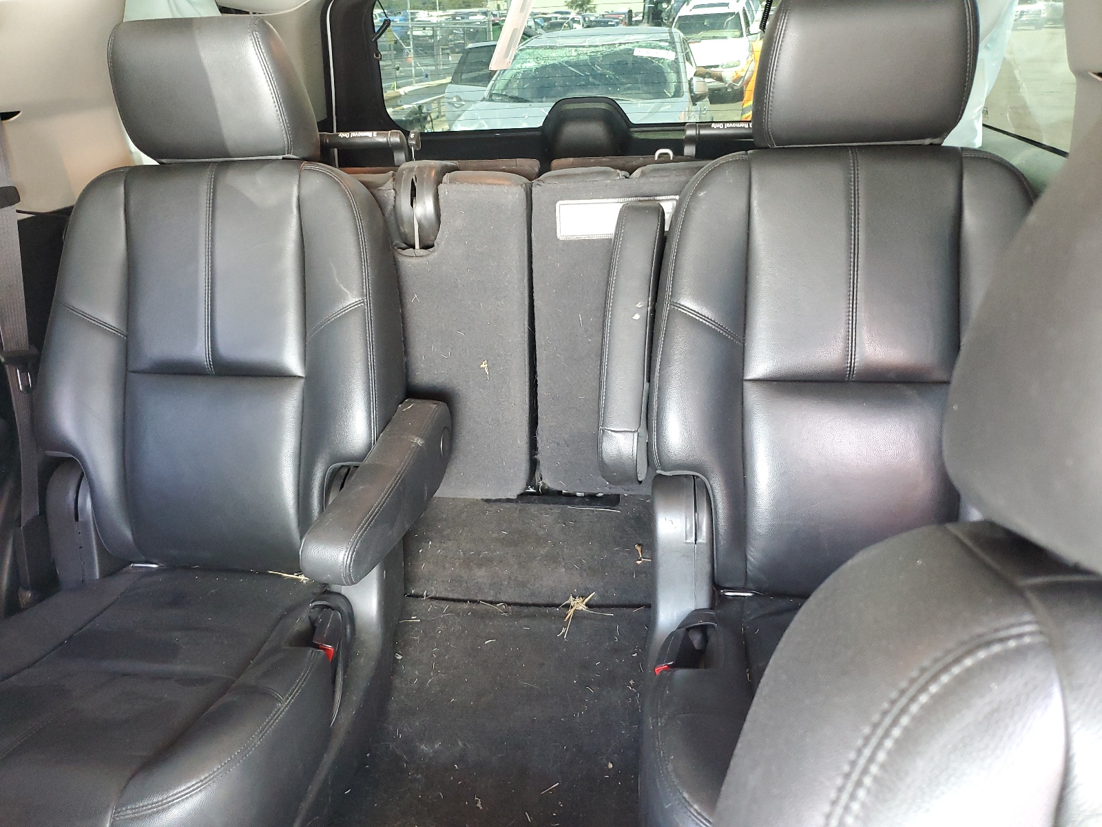 1GNSKBE00DR357050 2013 Chevrolet Tahoe K1500 Lt