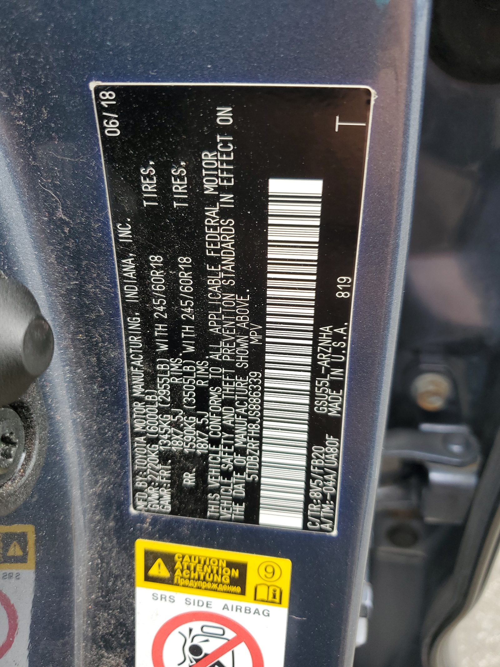 5TDBZRFH8JS886339 2018 Toyota Highlander Le