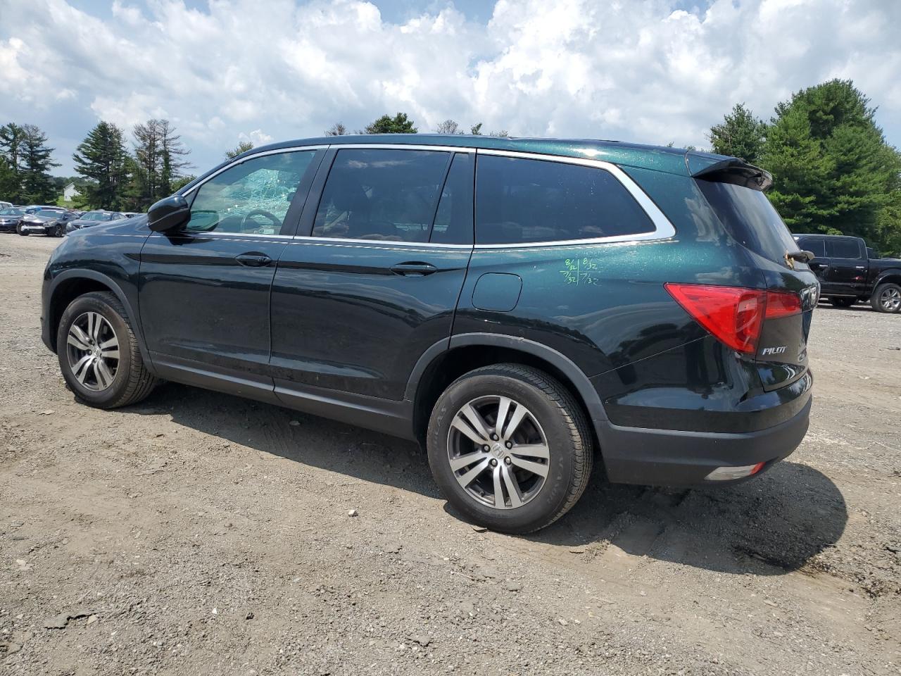 5FNYF6H59JB064013 2018 HONDA PILOT - Image 2