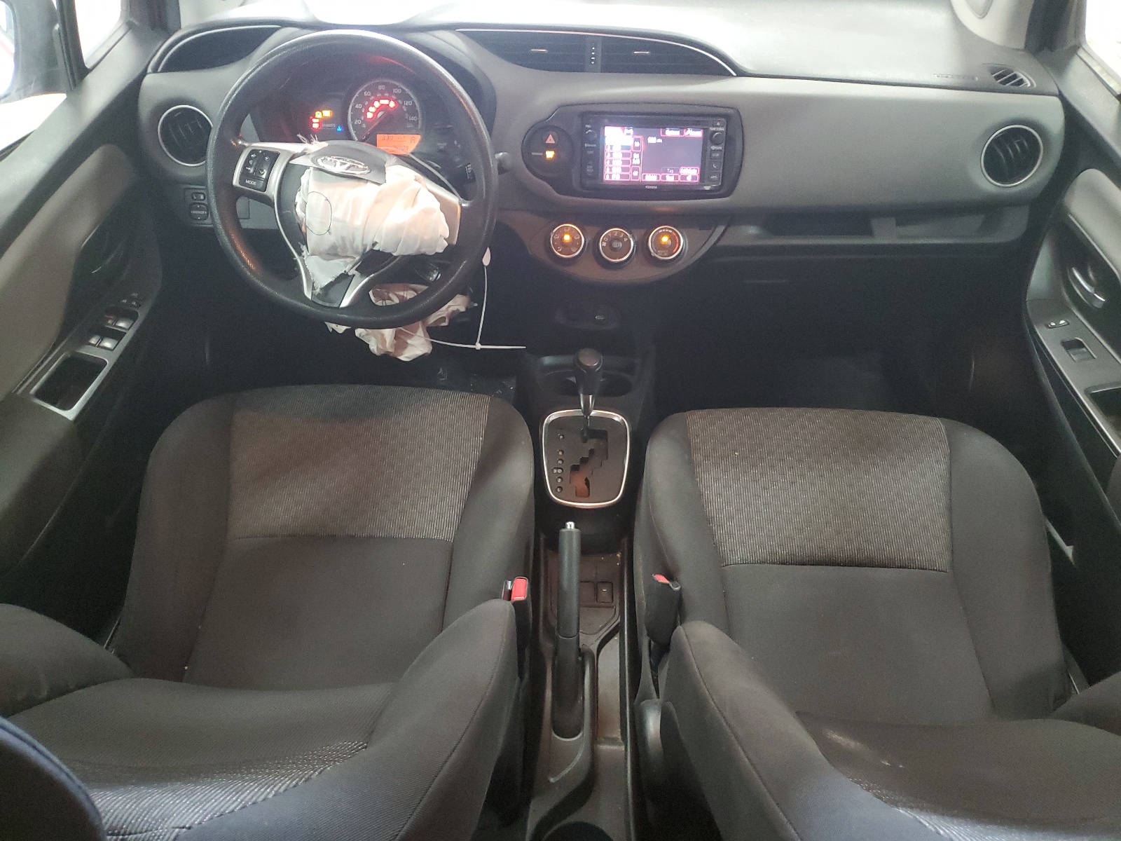 VNKKTUD36FA018105 2015 Toyota Yaris