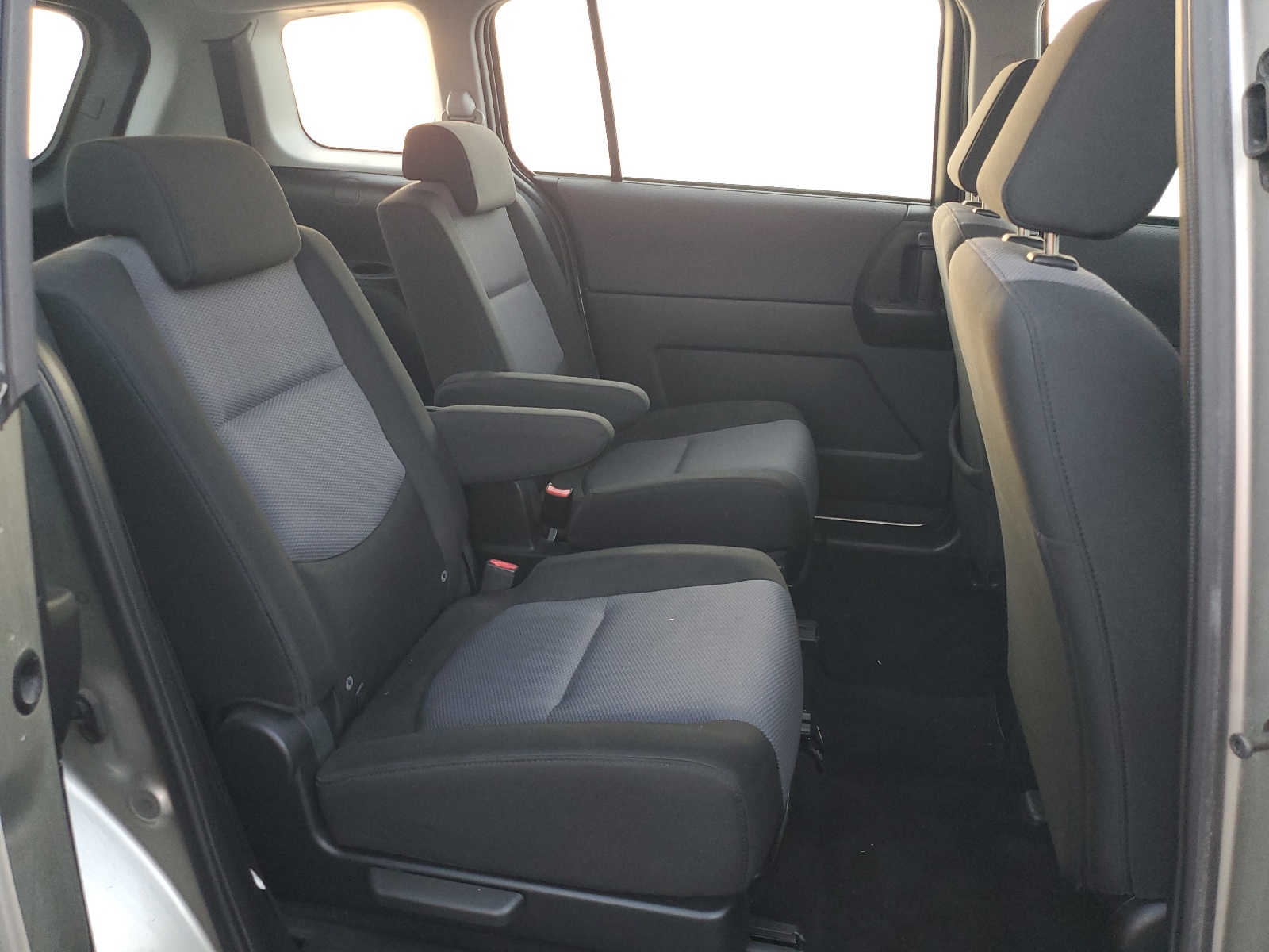 JM1CR293560127007 2006 Mazda 5