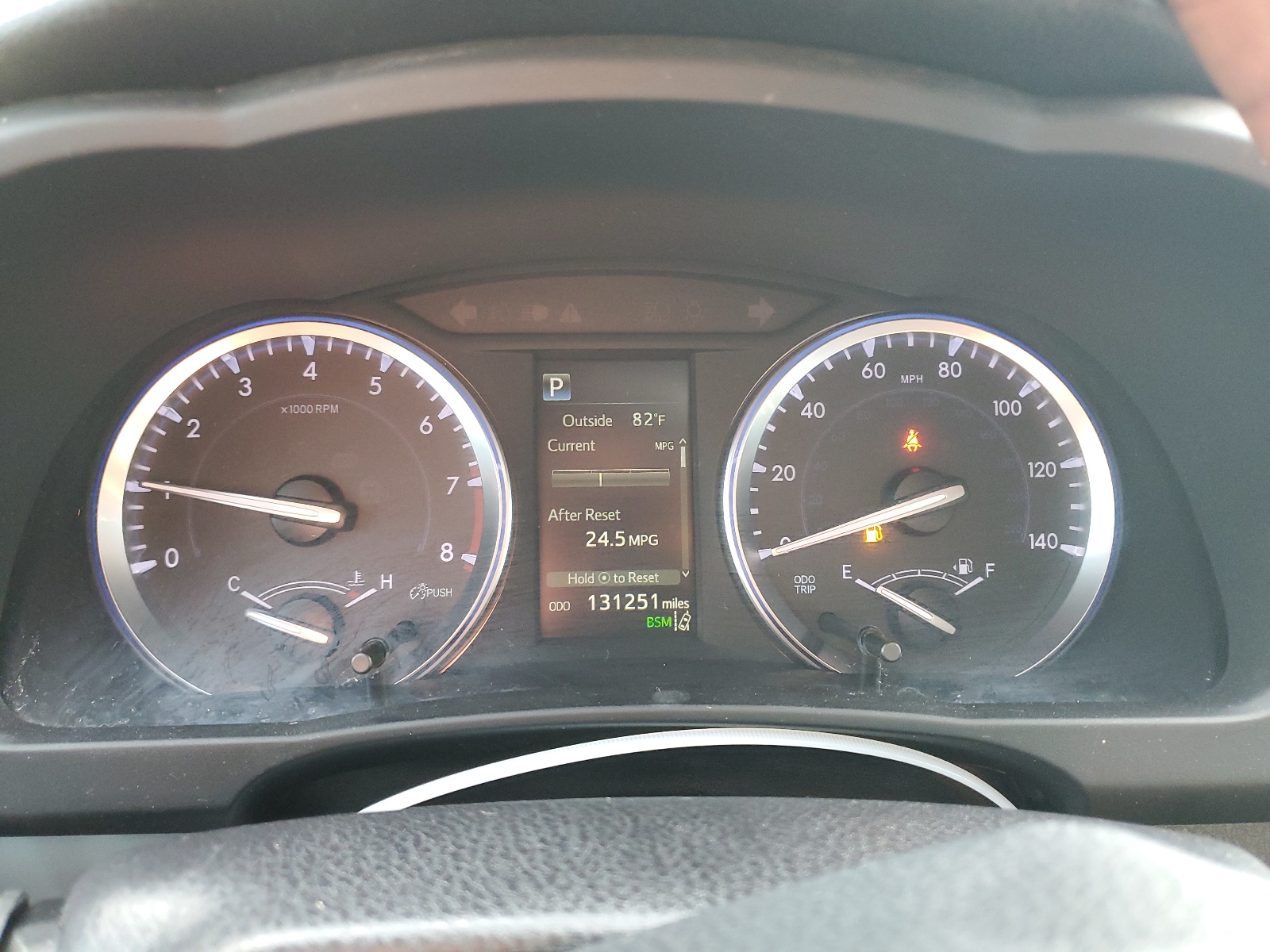 5TDKZRFH4HS513261 2017 Toyota Highlander Se