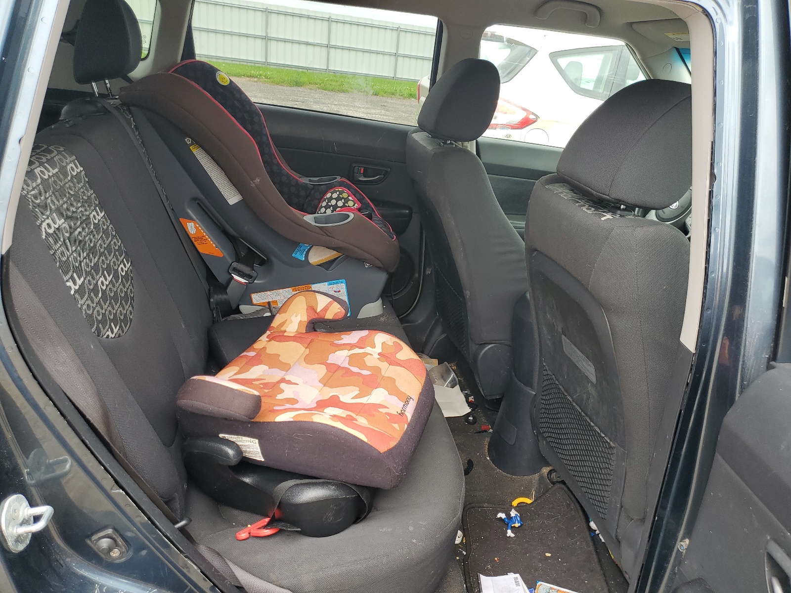 KNDJT2A20B7197771 2011 Kia Soul +