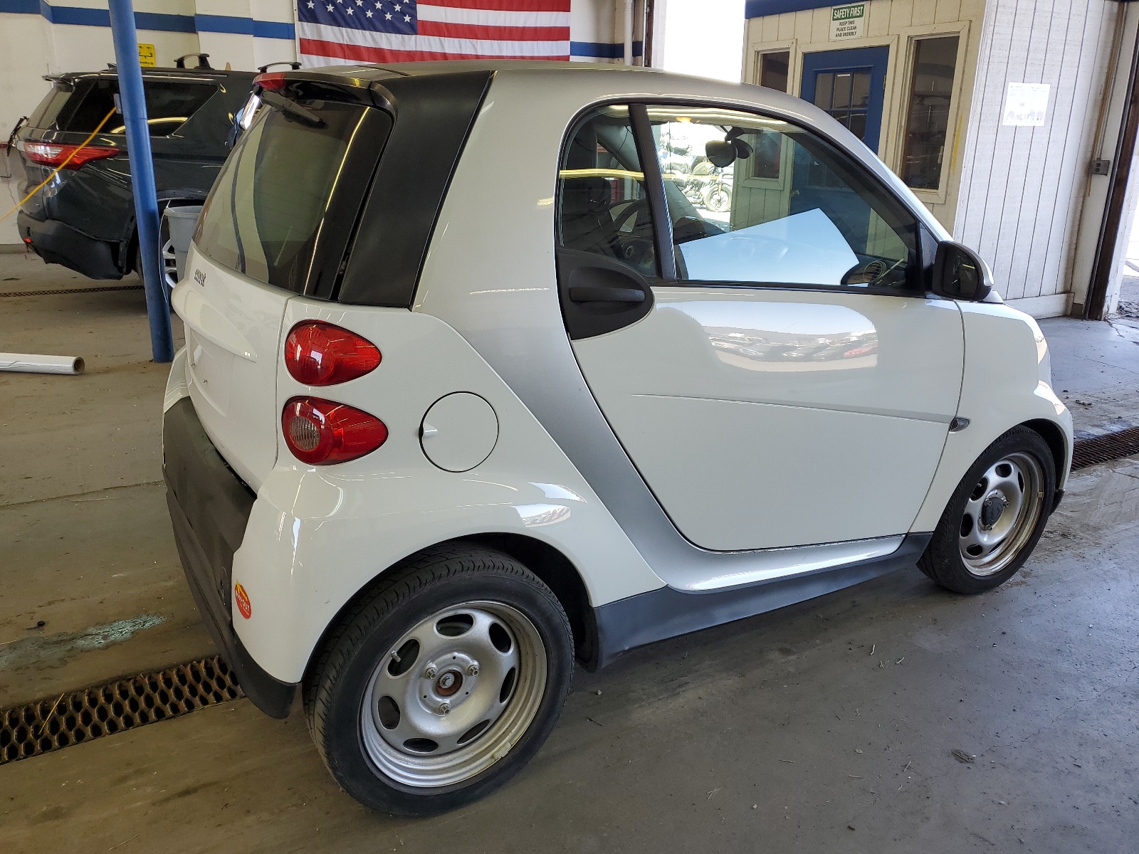 2015 Smart Fortwo Pure vin: WMEEJ3BA2FK787493