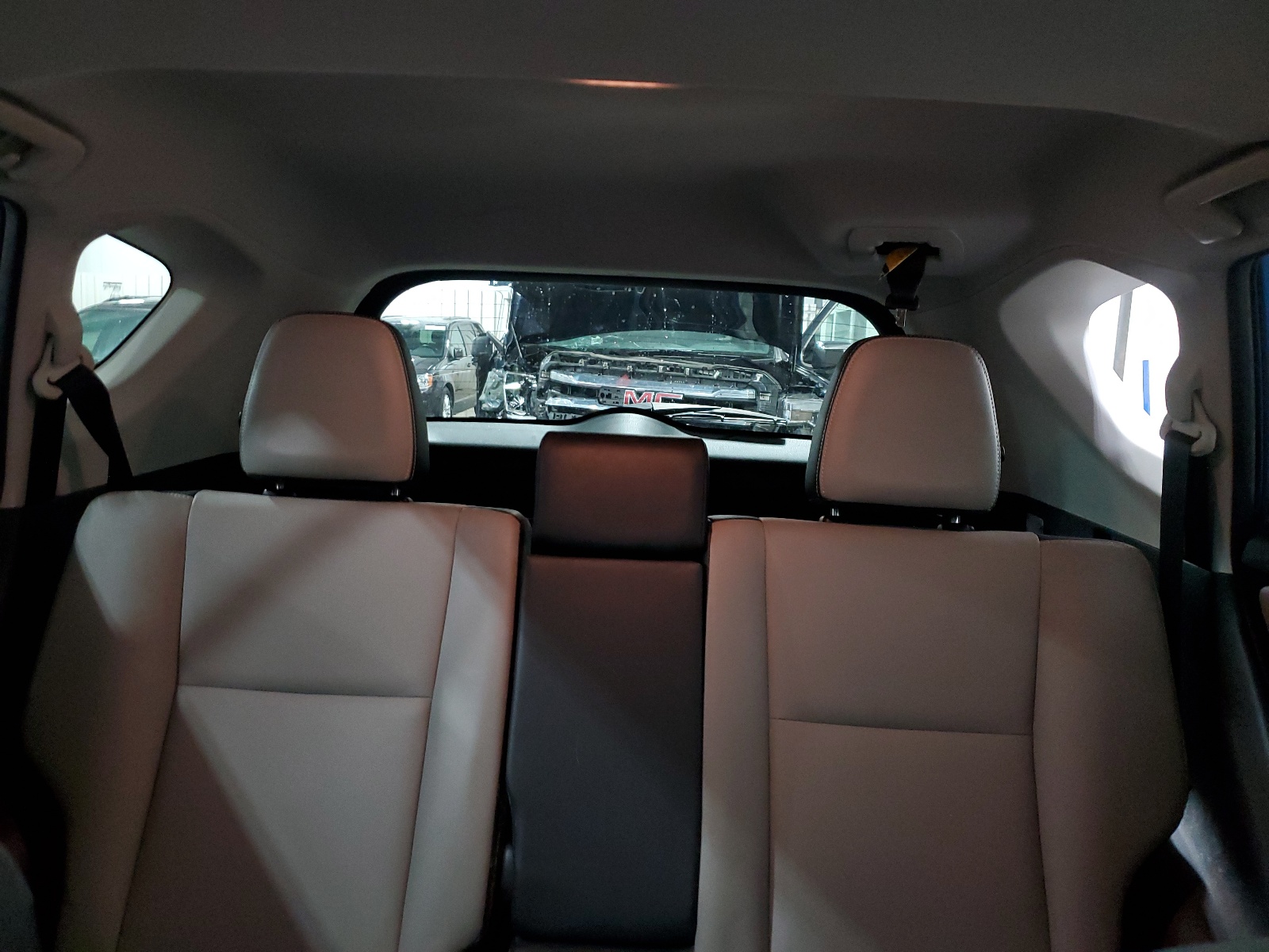 JTMDFREVXJJ719681 2018 Toyota Rav4 Limited