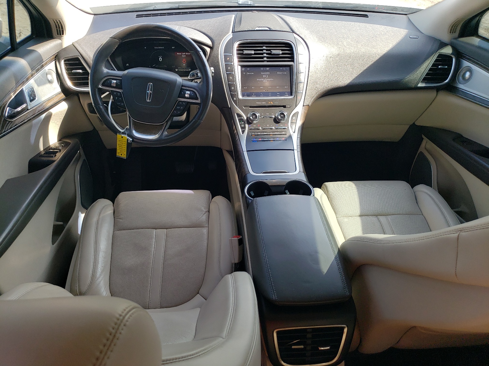 2LMPJ8K99LBL01780 2020 Lincoln Nautilus Reserve