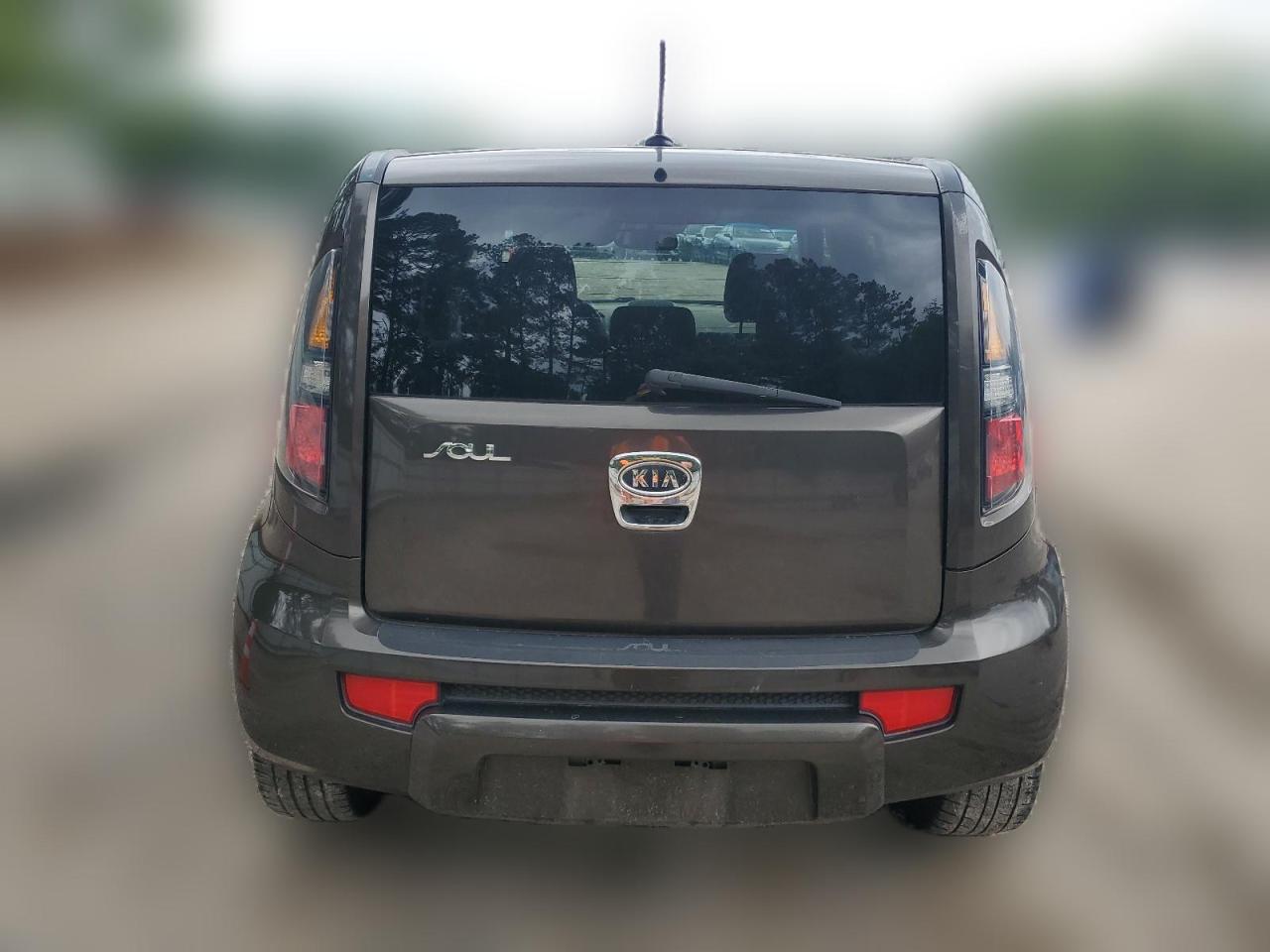 2011 Kia Soul + VIN: KNDJT2A21B7281095 Lot: 64791394