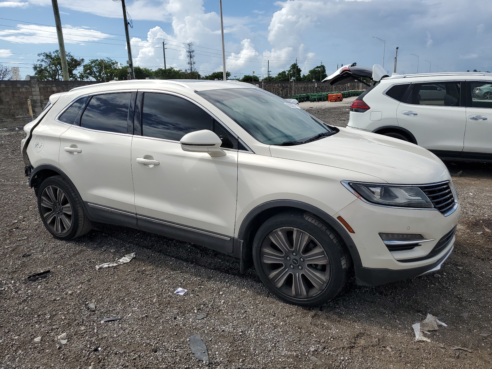 2016 Lincoln Mkc Black Label vin: 5LMCJ4C95GUJ15538