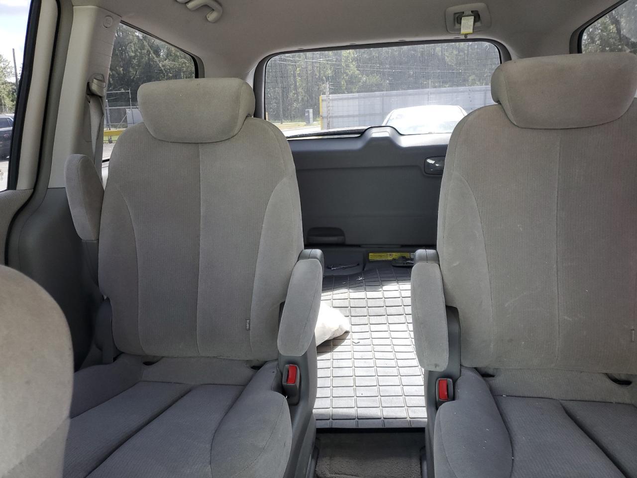 2006 Kia Sedona Ex VIN: KNDMB233866034304 Lot: 63133314