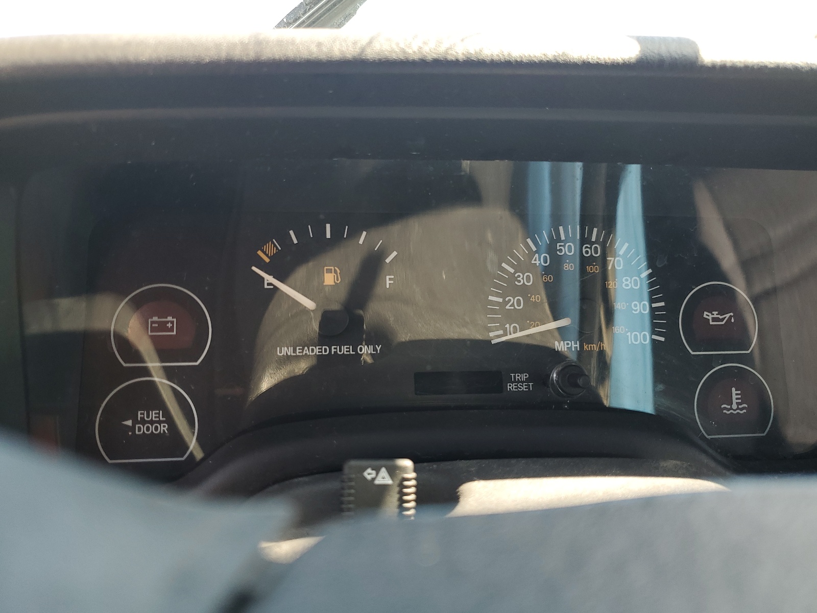 1J4FT27S8YL123831 2000 Jeep Cherokee Se